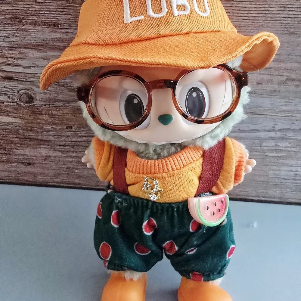 Fashion Labubu Outfit - Picture 2 of 4